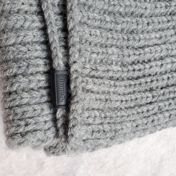 Bench Ribbed Knit Scarf - Picture 2 of 4